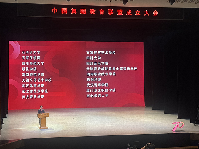 网页4 网页4