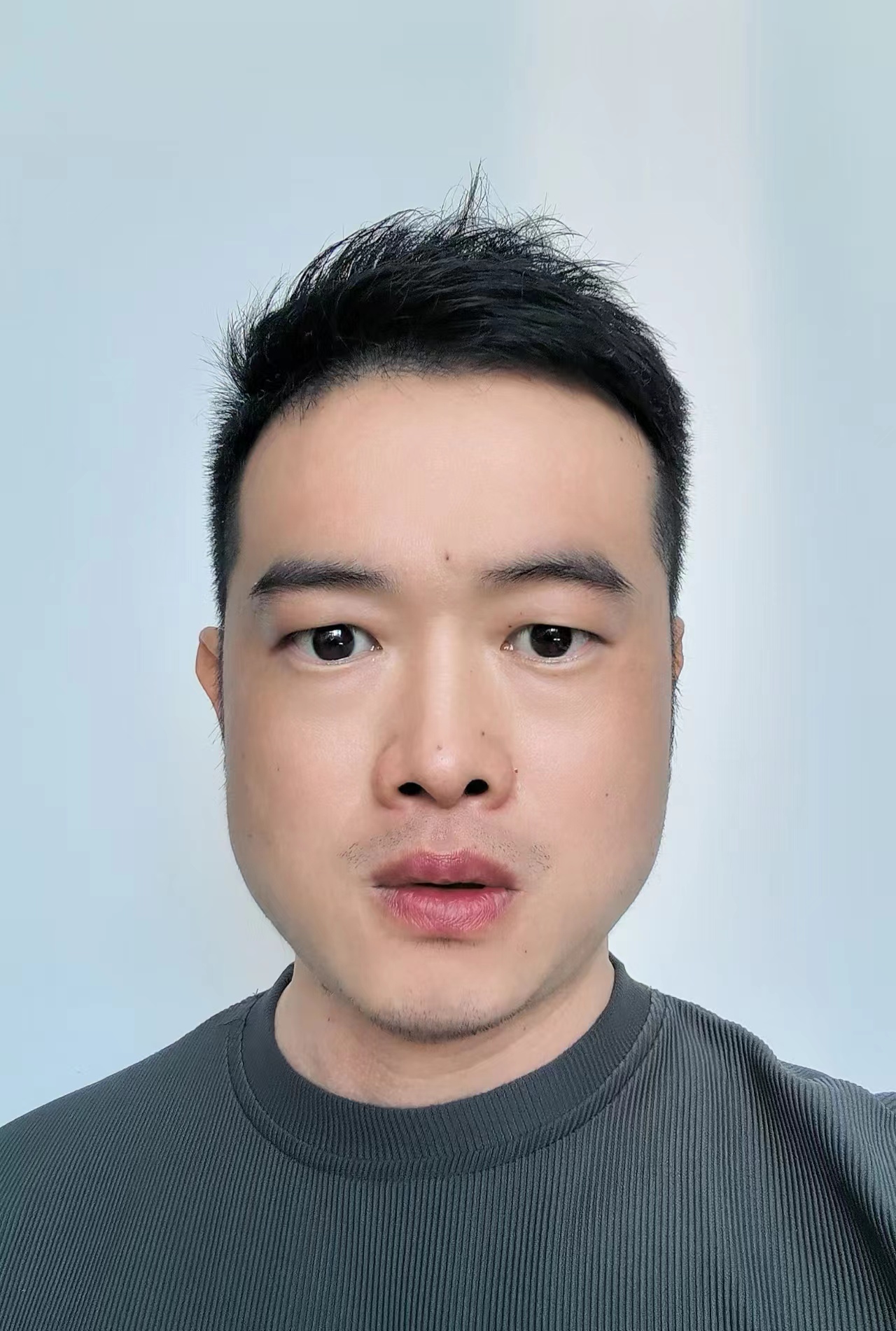 郭艺辉.jpg