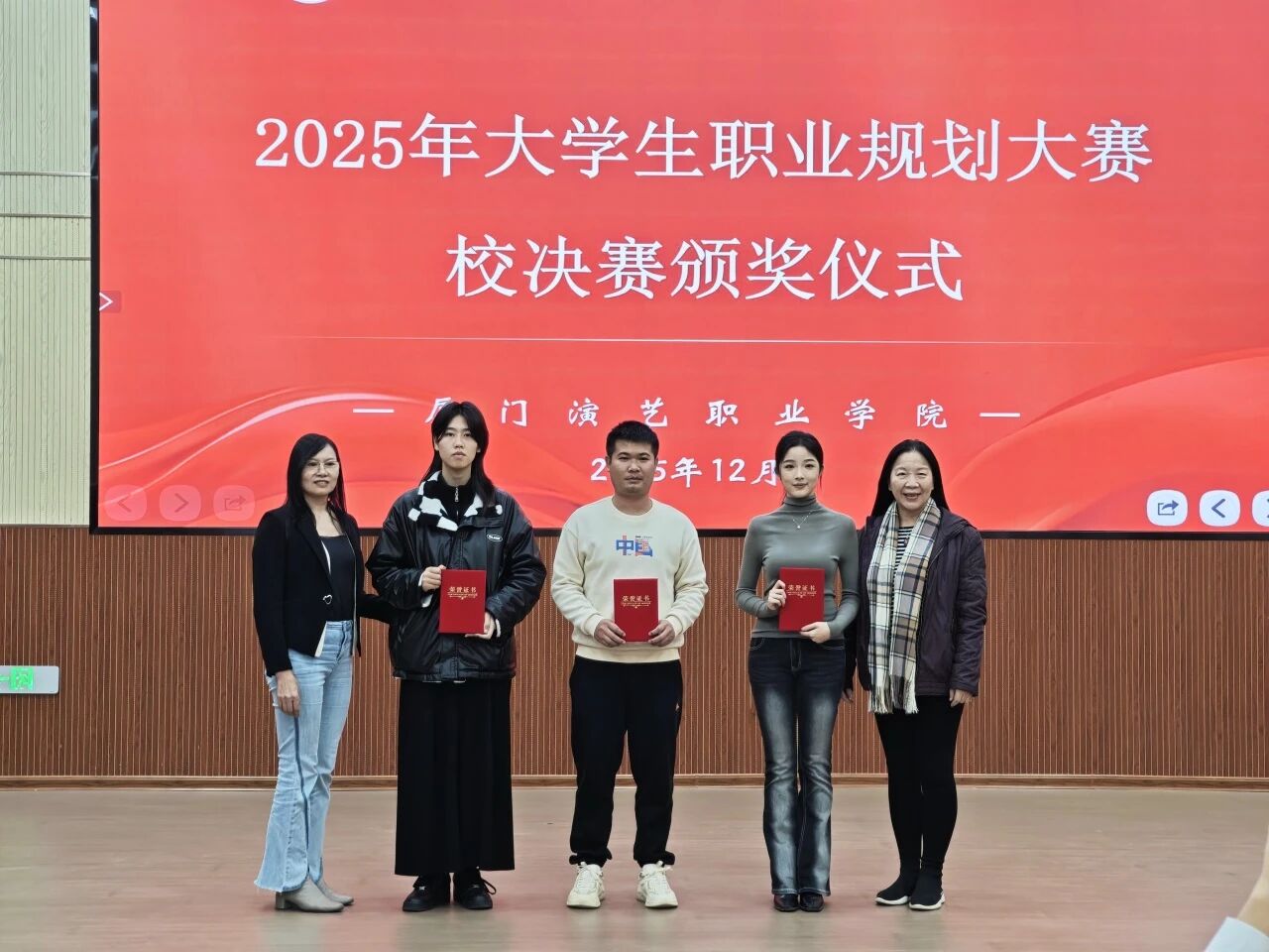 1627d2830a866a0ff3c079f70143e1ea.jpg 1627d2830a866a0ff3c079f70143e1ea.jpg